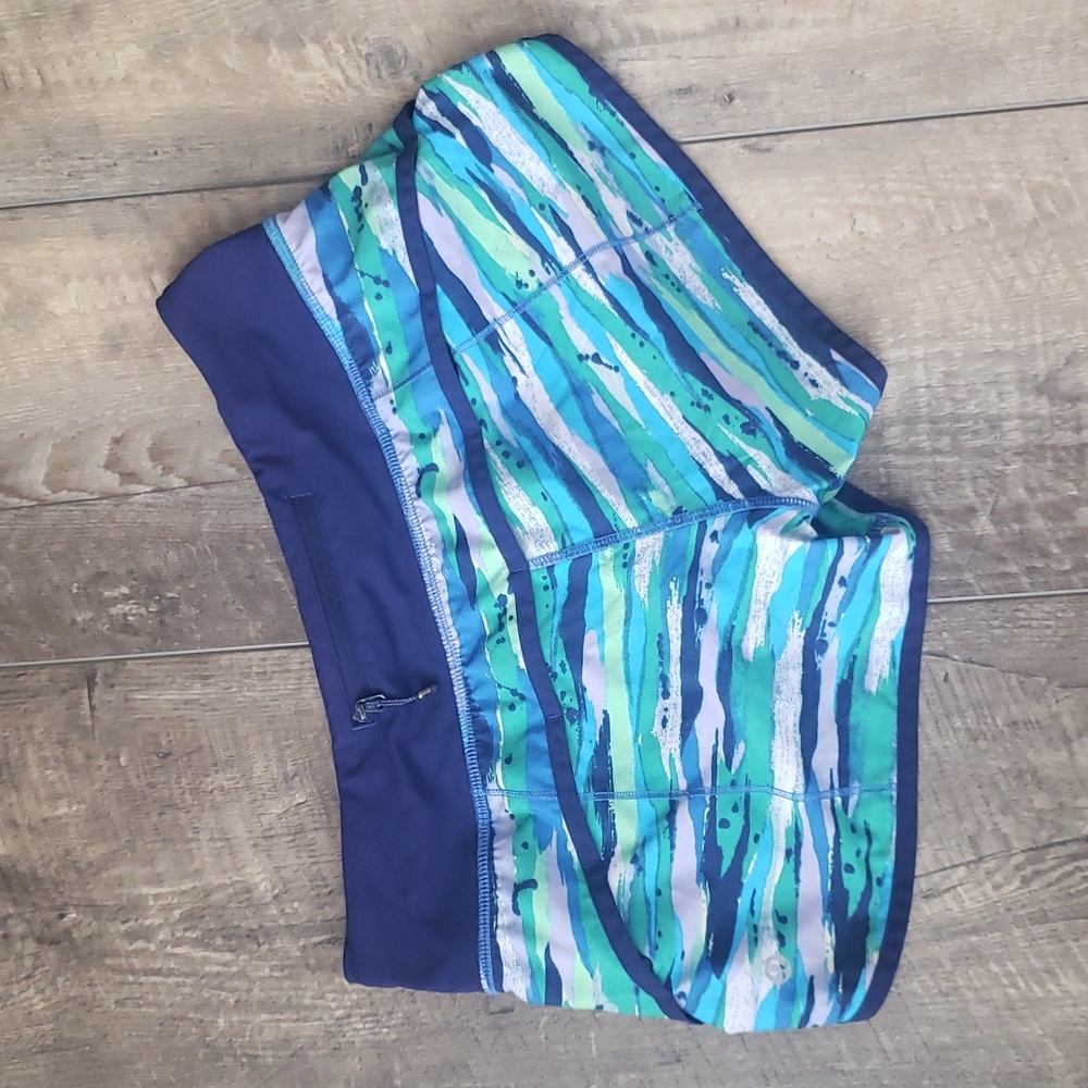 Lululemon shorts Seven Wonders Multi/ Hero Blue